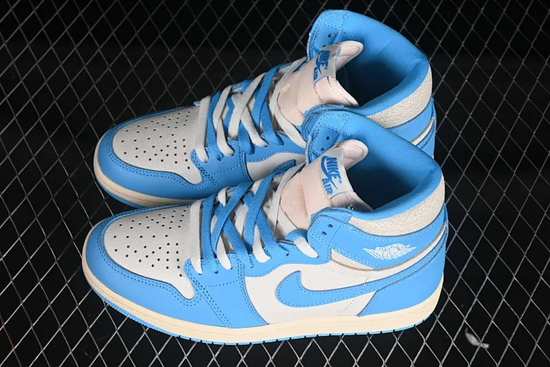 All Categories Air Jordan Jordan Series Basketball Shoes Air Jordan 1 High Special Price OG Version Air Jordan 1 High OG "UNC Reimagined" AJ1 Joe 1 Old North Carolina Blue DZ5485-402